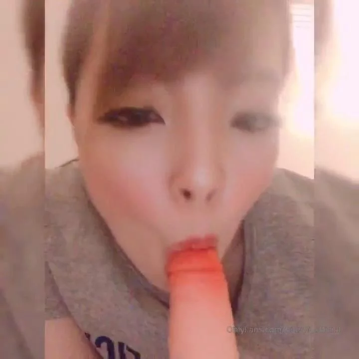 Hitomi Onlyfans Big Dildo Blowjob Porn Video